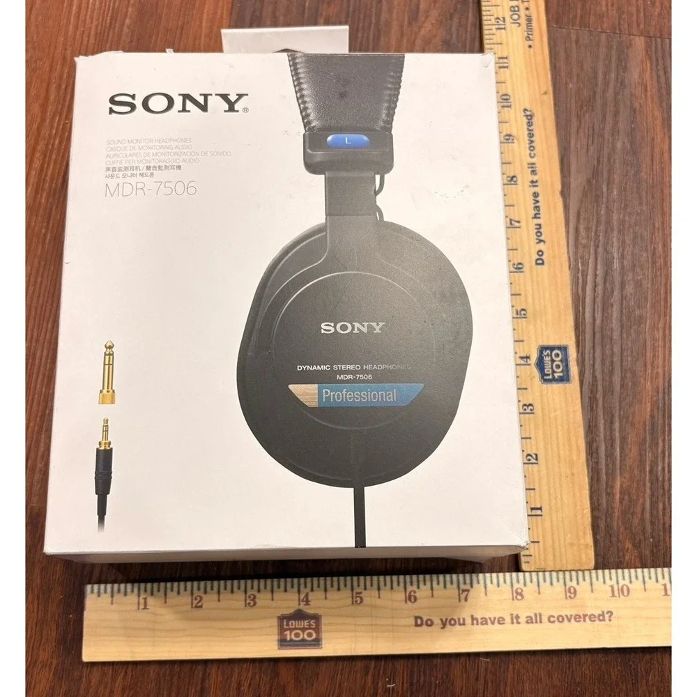 Sony MDR-7506‎ Professional Closed-back Studio Headphones